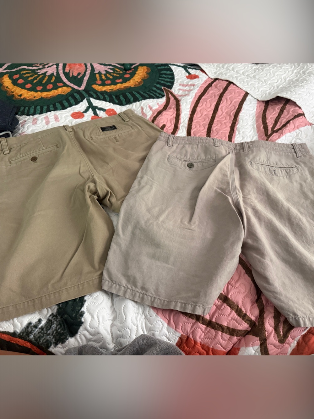 Banana Republic Men's Khaki and Light Tan Chino Shorts